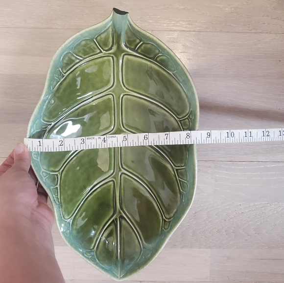 Green Leaf Serving Plate - Picture 6 of 6